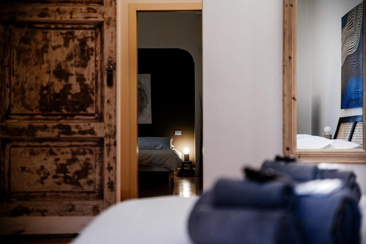 La Finestra Sul Duomo - The House Of Travelers Apartment Como Bagian luar foto