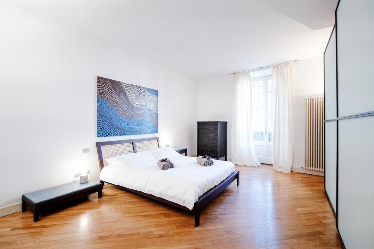 La Finestra Sul Duomo - The House Of Travelers Apartment Como Bagian luar foto