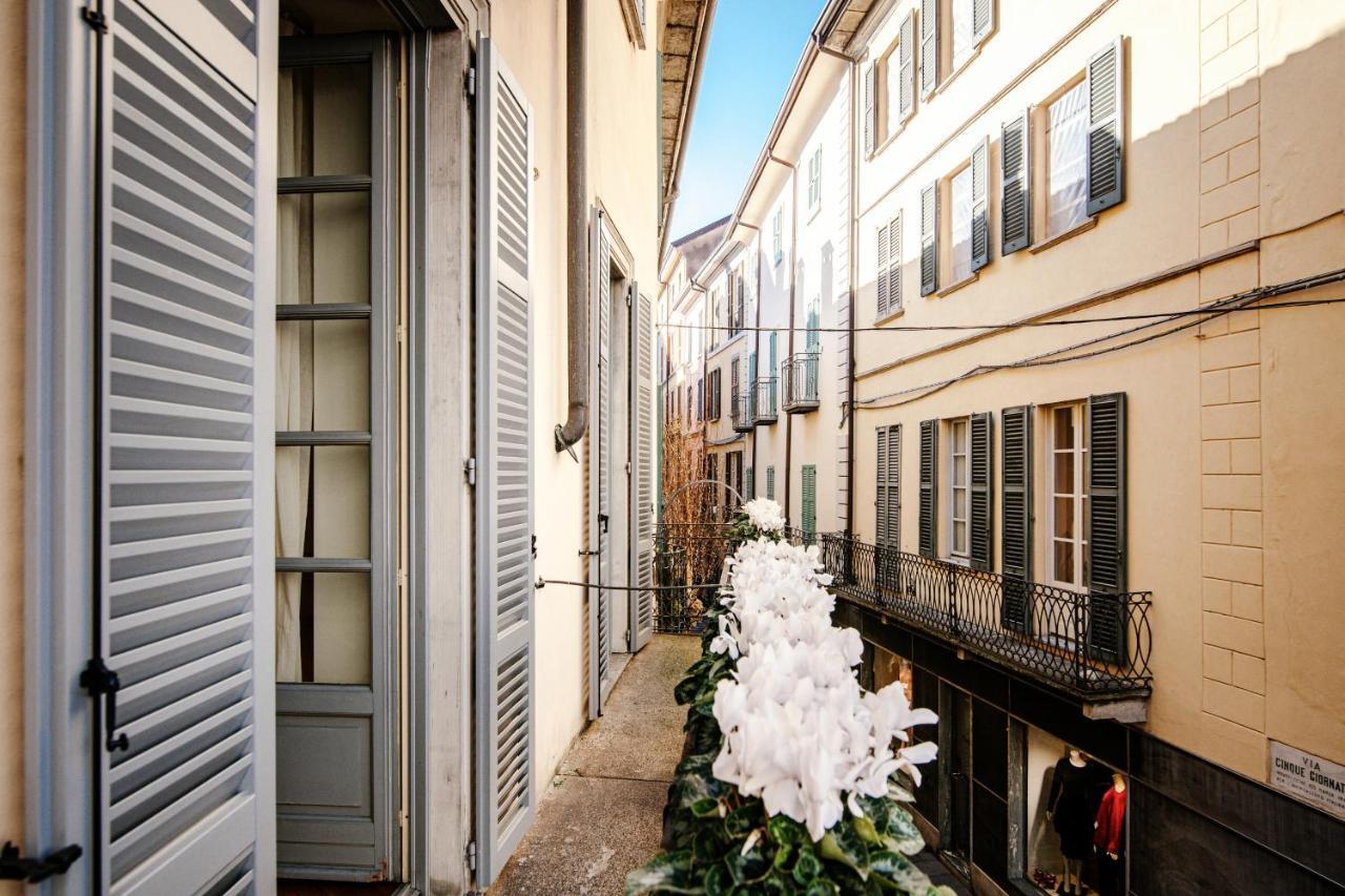 La Finestra Sul Duomo - The House Of Travelers Apartment Como Bagian luar foto