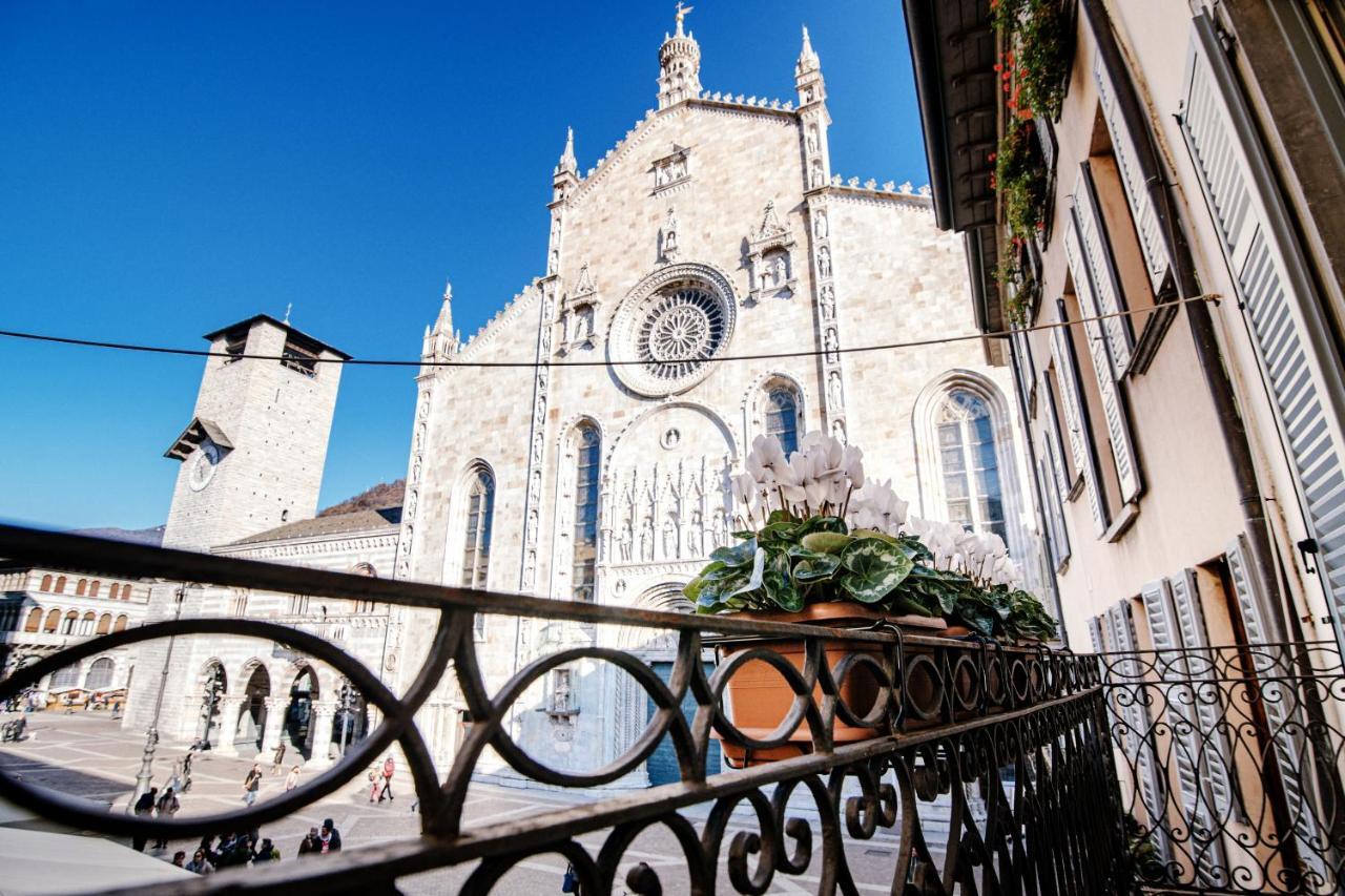 La Finestra Sul Duomo - The House Of Travelers Apartment Como Bagian luar foto