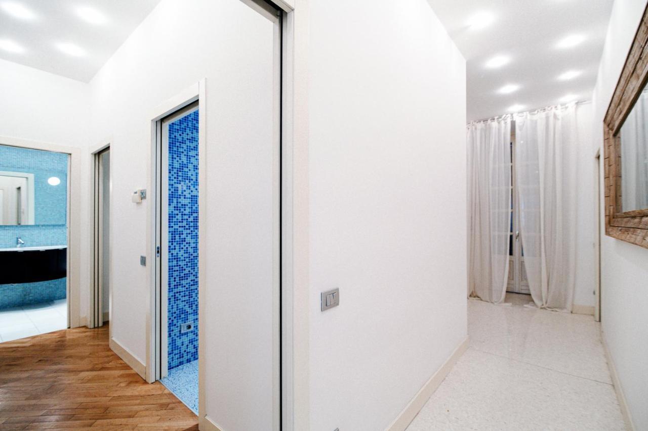 La Finestra Sul Duomo - The House Of Travelers Apartment Como Bagian luar foto