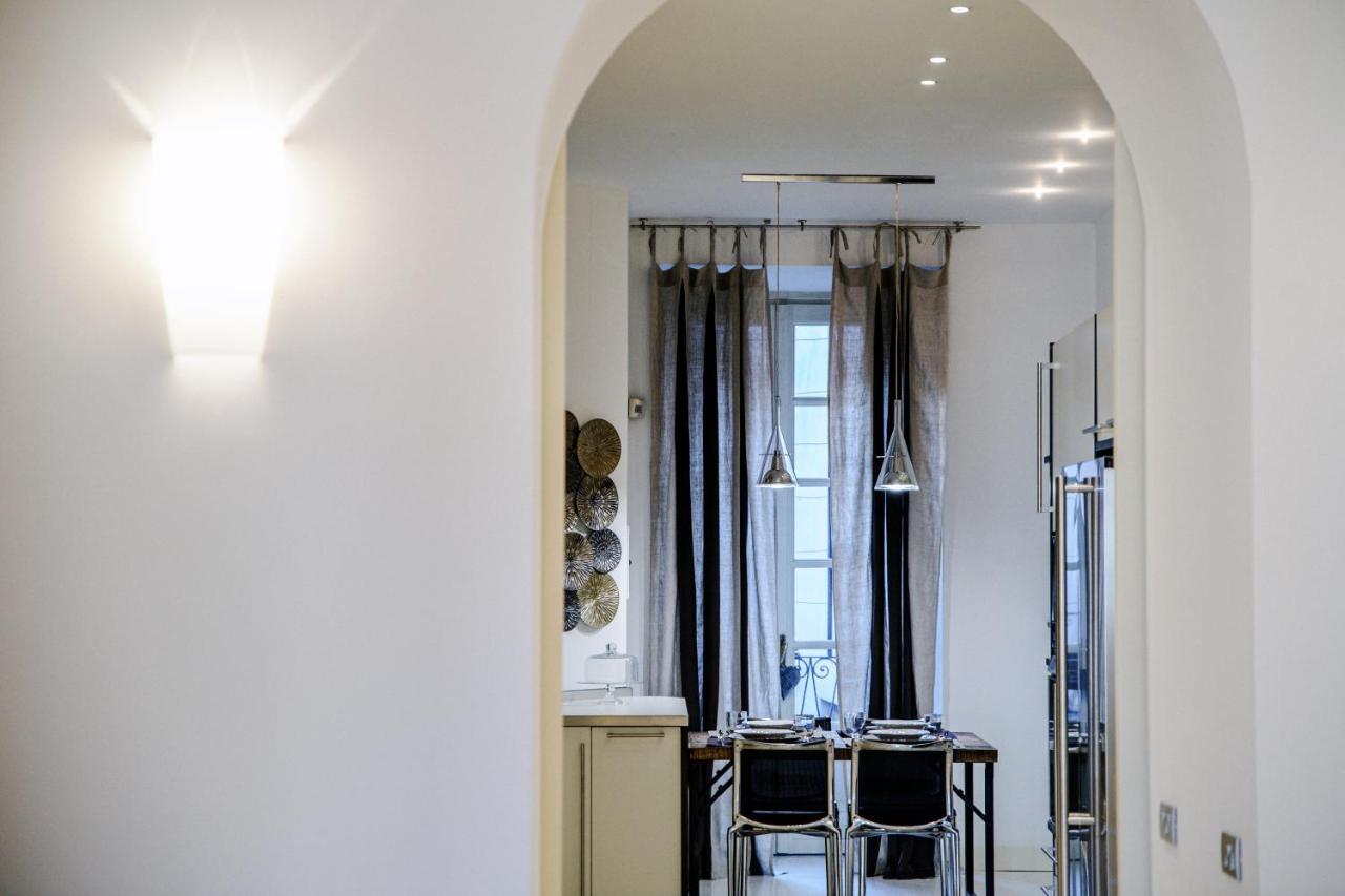 La Finestra Sul Duomo - The House Of Travelers Apartment Como Bagian luar foto