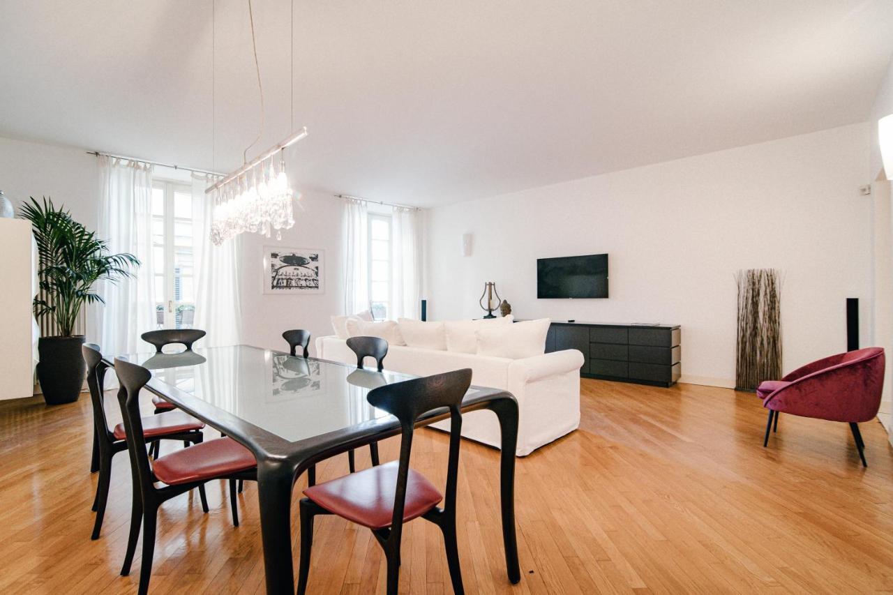 La Finestra Sul Duomo - The House Of Travelers Apartment Como Bagian luar foto