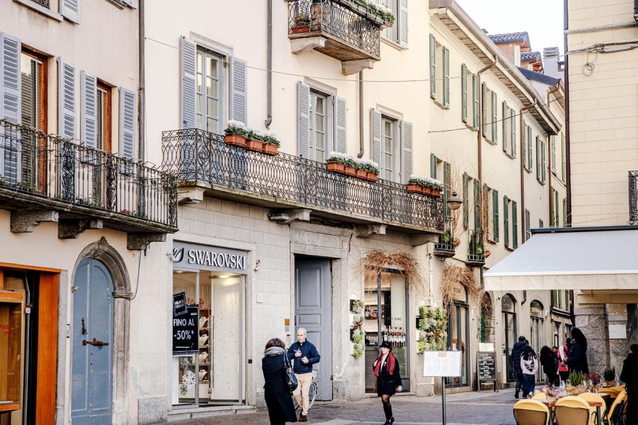 La Finestra Sul Duomo - The House Of Travelers Apartment Como Bagian luar foto