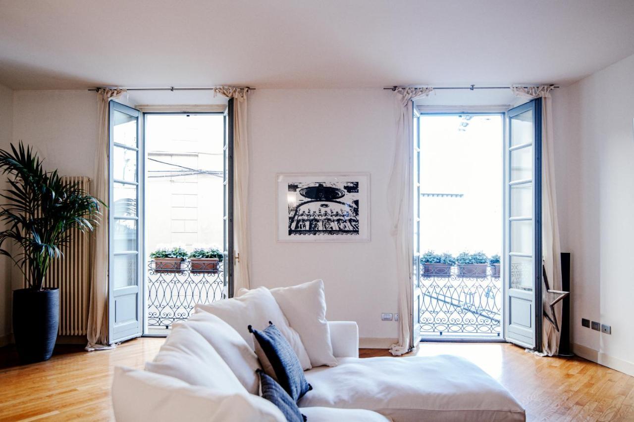 La Finestra Sul Duomo - The House Of Travelers Apartment Como Bagian luar foto