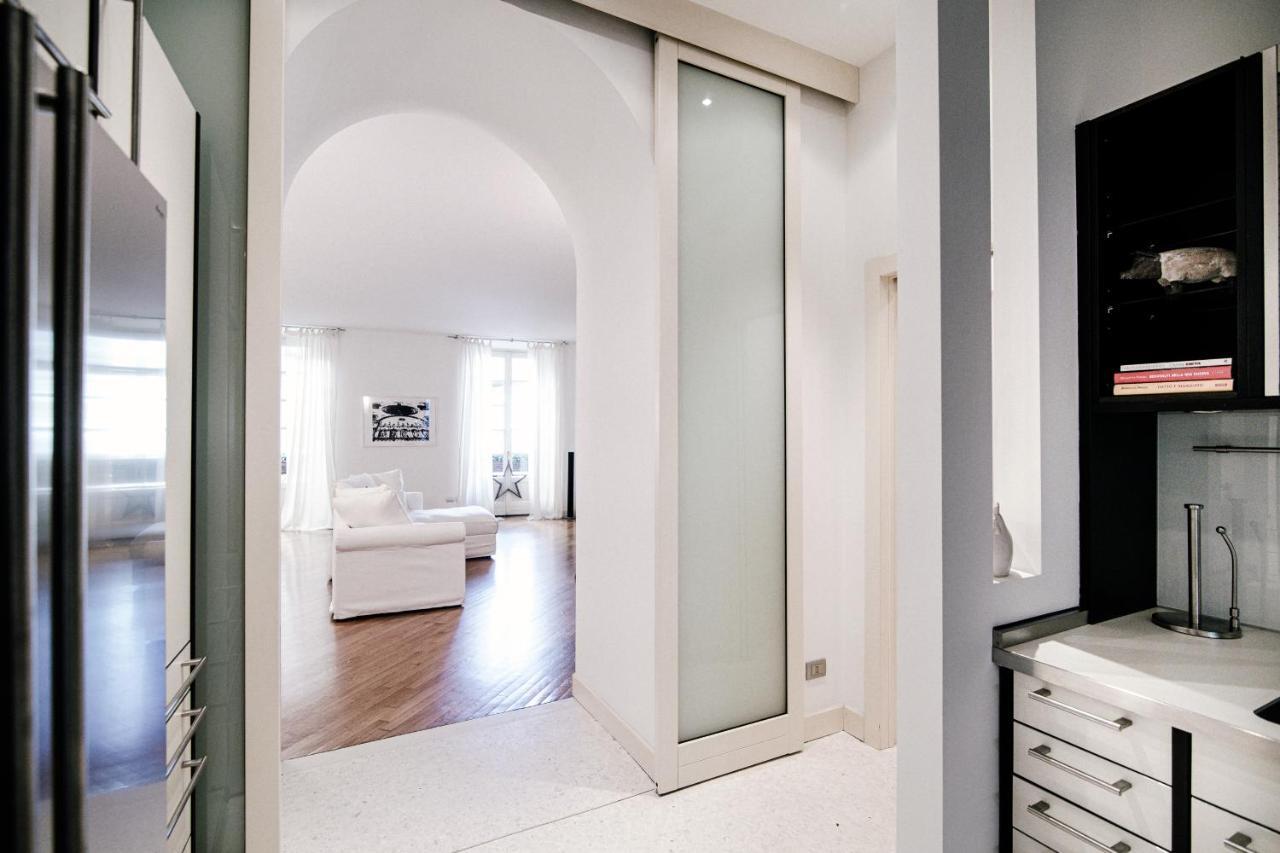 La Finestra Sul Duomo - The House Of Travelers Apartment Como Bagian luar foto