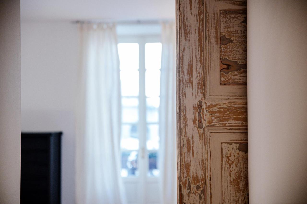La Finestra Sul Duomo - The House Of Travelers Apartment Como Bagian luar foto