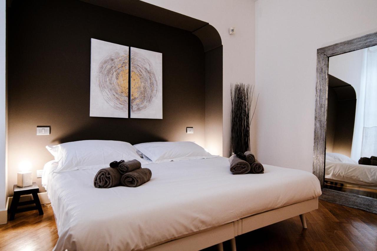 La Finestra Sul Duomo - The House Of Travelers Apartment Como Bagian luar foto