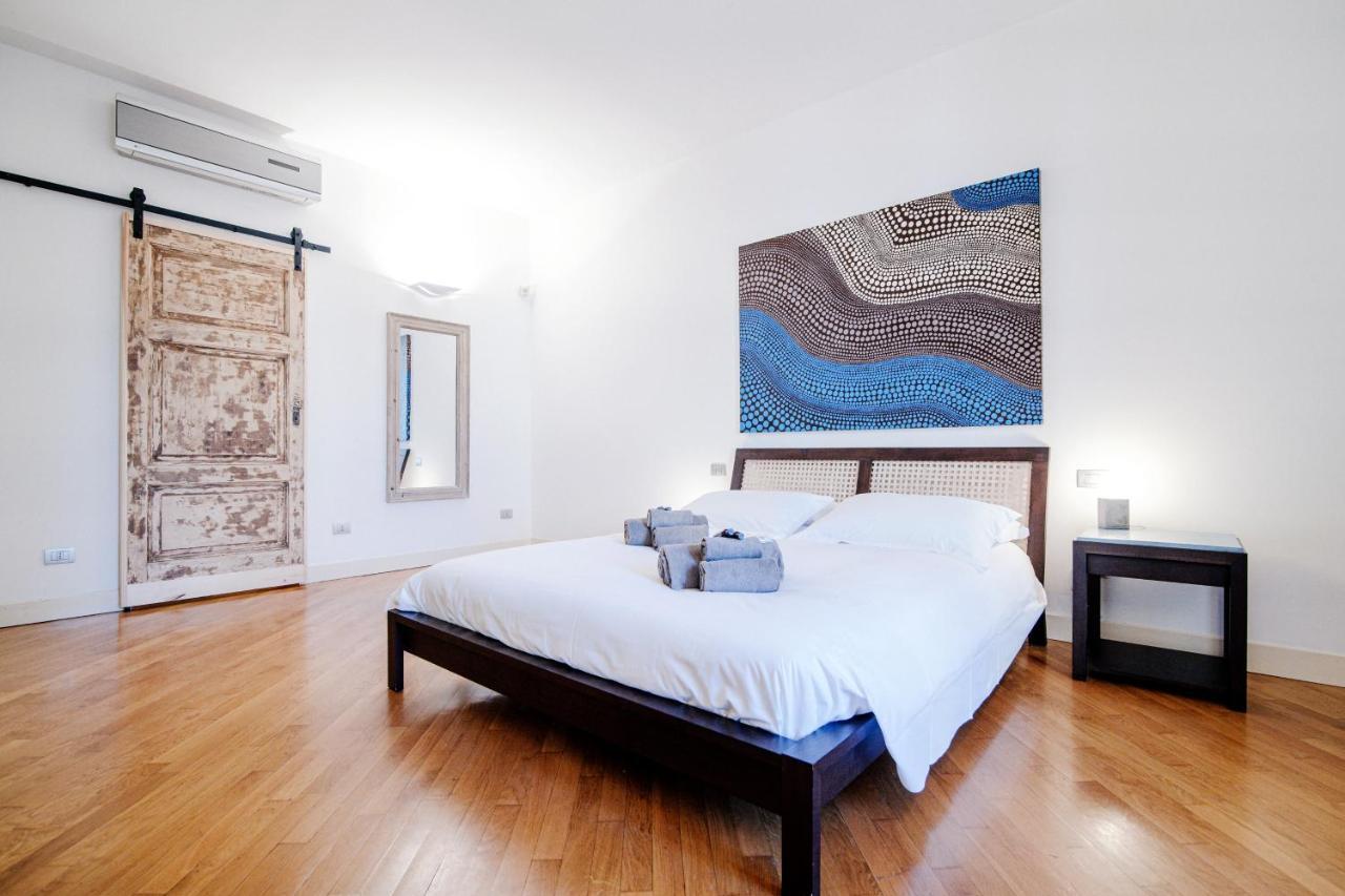 La Finestra Sul Duomo - The House Of Travelers Apartment Como Bagian luar foto