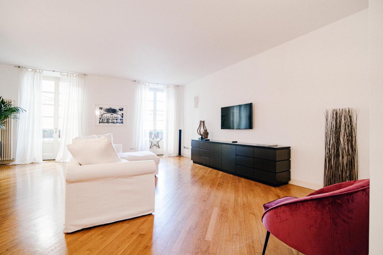 La Finestra Sul Duomo - The House Of Travelers Apartment Como Bagian luar foto