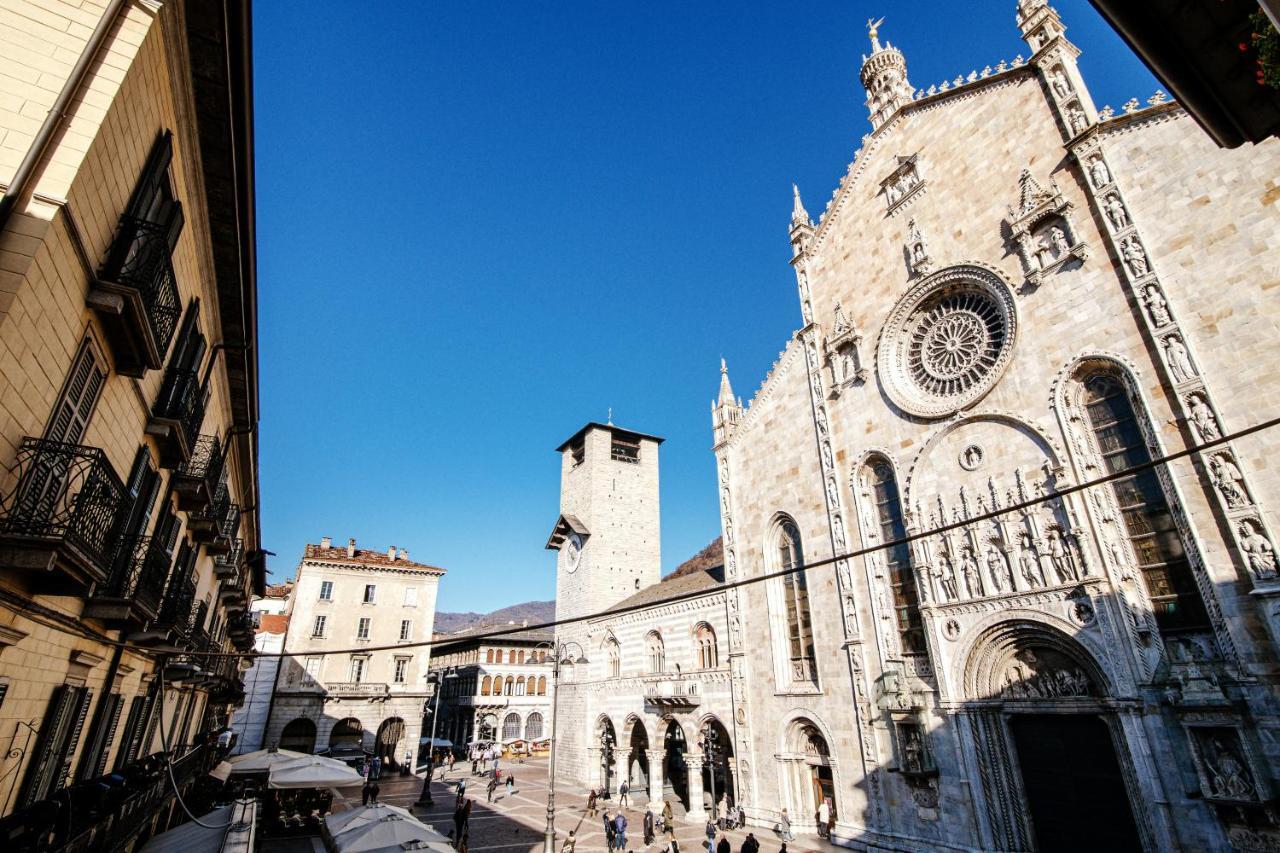La Finestra Sul Duomo - The House Of Travelers Apartment Como Bagian luar foto